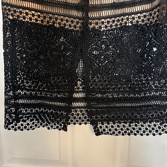 Black lace pencil skirt size small - Picture 3 of 6